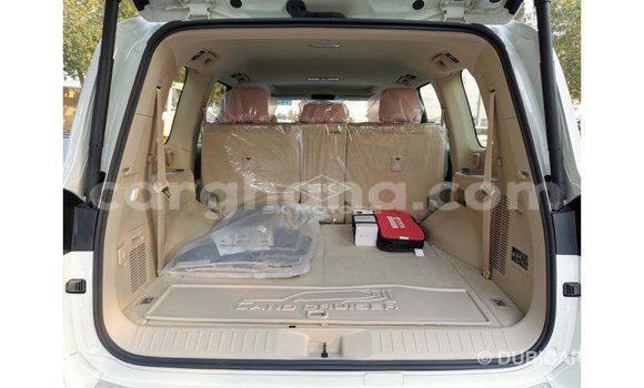 Buy Import Toyota Land Cruiser White Car in Import - Dubai in Ashanti Buy Import Toyota Land Cruiser White Car in Import - Dubai in Ashanti
