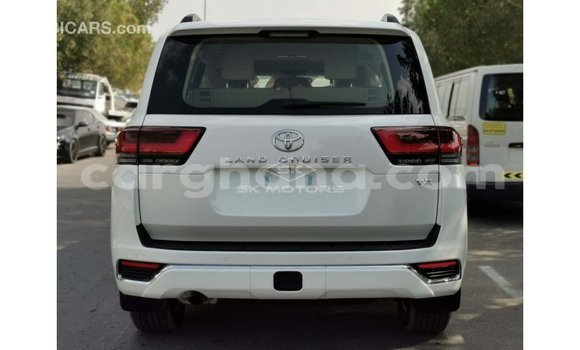 Buy Import Toyota Land Cruiser White Car in Import - Dubai in Ashanti Buy Import Toyota Land Cruiser White Car in Import - Dubai in Ashanti