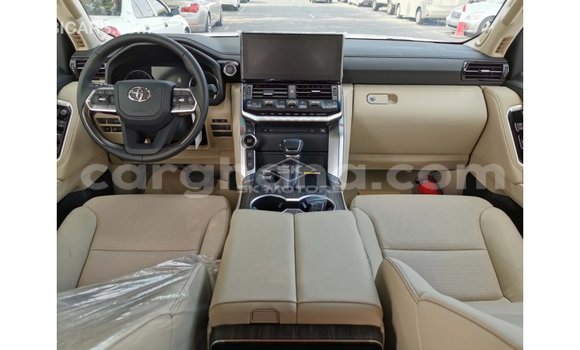Buy Import Toyota Land Cruiser White Car in Import - Dubai in Ashanti Buy Import Toyota Land Cruiser White Car in Import - Dubai in Ashanti