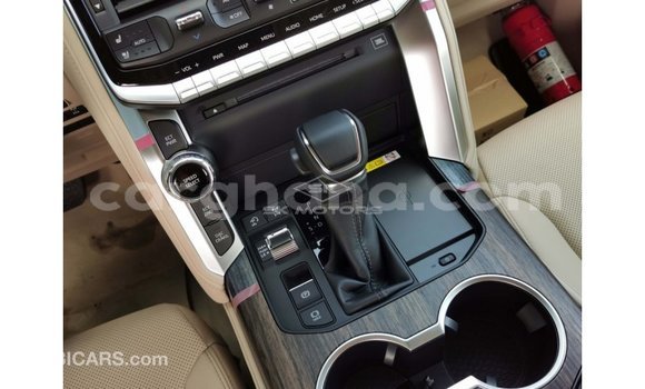 Buy Import Toyota Land Cruiser White Car in Import - Dubai in Ashanti Buy Import Toyota Land Cruiser White Car in Import - Dubai in Ashanti