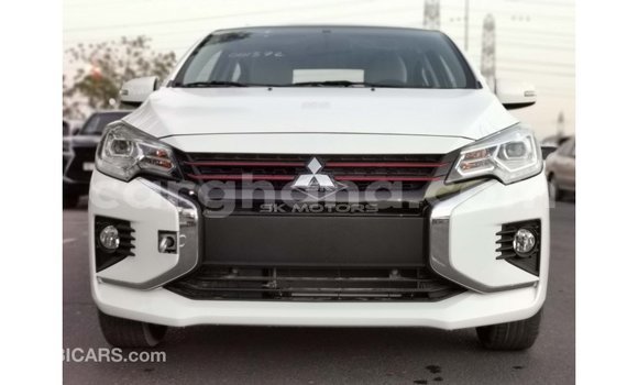Sayi Imported Mitsubishi Attrage White Mota in Import - Dubai a Ashanti Sayi Imported Mitsubishi Attrage White Mota in Import - Dubai a Ashanti