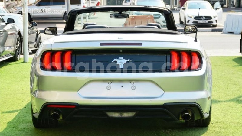 Big with watermark ford mustang ashanti import dubai 41228