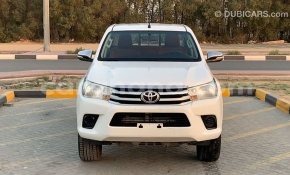 Ra Imported Toyota Hilux funfun Ọkọ̀ in Import - Dubai ni Ashanti Ra Imported Toyota Hilux funfun Ọkọ̀ in Import - Dubai ni Ashanti