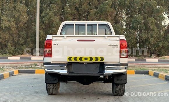 Ra Imported Toyota Hilux funfun Ọkọ̀ in Import - Dubai ni Ashanti Ra Imported Toyota Hilux funfun Ọkọ̀ in Import - Dubai ni Ashanti