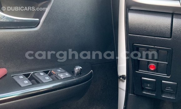 Ra Imported Toyota Hilux funfun Ọkọ̀ in Import - Dubai ni Ashanti Ra Imported Toyota Hilux funfun Ọkọ̀ in Import - Dubai ni Ashanti