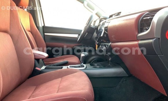 Ra Imported Toyota Hilux funfun Ọkọ̀ in Import - Dubai ni Ashanti Ra Imported Toyota Hilux funfun Ọkọ̀ in Import - Dubai ni Ashanti