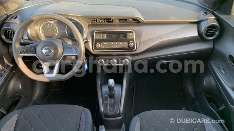 Big with watermark nissan evalia ashanti import dubai 41231