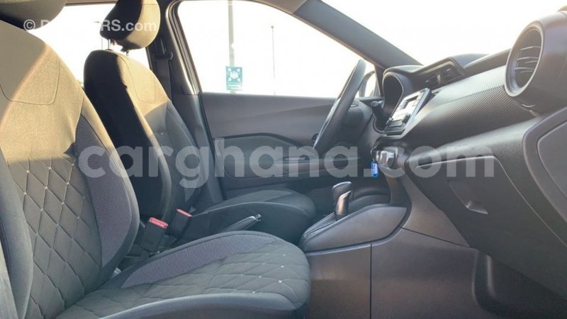 Big with watermark nissan evalia ashanti import dubai 41231