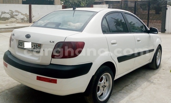Sayi Na hannu Kia Rio White Mota in Accra a Greater Accra Sayi Na hannu Kia Rio White Mota in Accra a Greater Accra