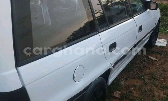 Buy Used Opel Astra White Car in Accra in Greater Accra Buy Used Opel Astra White Car in Accra in Greater Accra