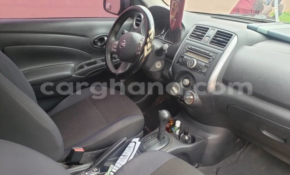 Sayi Na hannu Nissan Versa Azurfa Mota in Adenta a Greater Accra Sayi Na hannu Nissan Versa Azurfa Mota in Adenta a Greater Accra