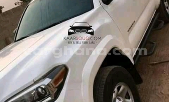 Buy Used Toyota Tacoma White Car in Accra in Greater Accra