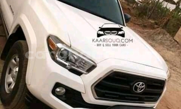 Buy Used Toyota Tacoma White Car in Accra in Greater Accra Buy Used Toyota Tacoma White Car in Accra in Greater Accra