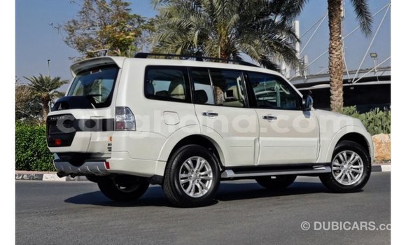 Sayi Imported Mitsubishi Pajero White Mota in Import - Dubai a Ashanti Sayi Imported Mitsubishi Pajero White Mota in Import - Dubai a Ashanti