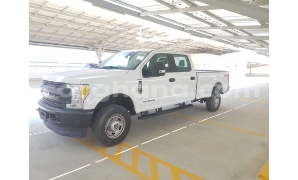 Ra Imported Ford Club Wagon funfun Ọkọ̀ in Import - Dubai ni Ashanti Ra Imported Ford Club Wagon funfun Ọkọ̀ in Import - Dubai ni Ashanti