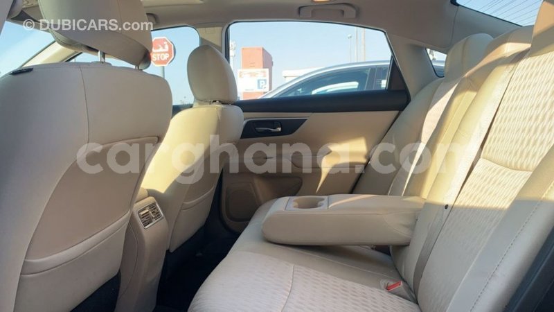 Big with watermark nissan altima ashanti import dubai 41292