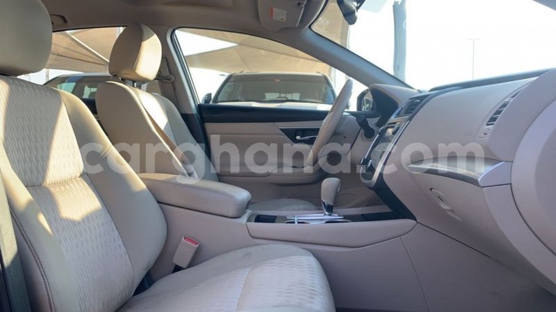 Big with watermark nissan altima ashanti import dubai 41292