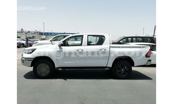Ra Imported Toyota Hilux funfun Ọkọ̀ in Import - Dubai ni Ashanti Ra Imported Toyota Hilux funfun Ọkọ̀ in Import - Dubai ni Ashanti