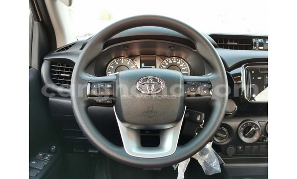 Ra Imported Toyota Hilux funfun Ọkọ̀ in Import - Dubai ni Ashanti Ra Imported Toyota Hilux funfun Ọkọ̀ in Import - Dubai ni Ashanti