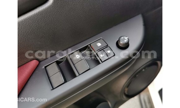 Ra Imported Toyota Hilux funfun Ọkọ̀ in Import - Dubai ni Ashanti Ra Imported Toyota Hilux funfun Ọkọ̀ in Import - Dubai ni Ashanti