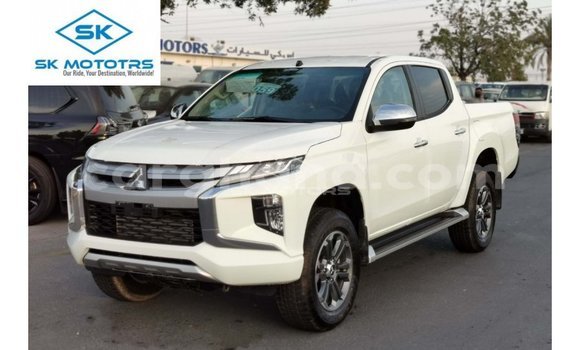 Buy Import Mitsubishi L200 White Car in Import - Dubai in Ashanti