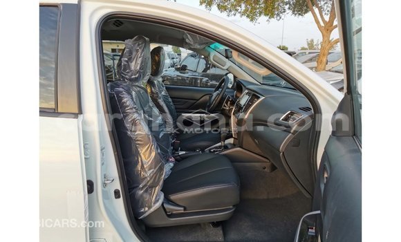Ra Imported Mitsubishi L200 funfun Ọkọ̀ in Import - Dubai ni Ashanti Ra Imported Mitsubishi L200 funfun Ọkọ̀ in Import - Dubai ni Ashanti