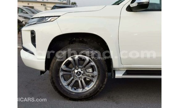 Ra Imported Mitsubishi L200 funfun Ọkọ̀ in Import - Dubai ni Ashanti Ra Imported Mitsubishi L200 funfun Ọkọ̀ in Import - Dubai ni Ashanti
