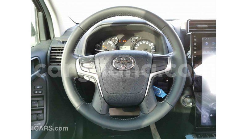 Big with watermark toyota prado ashanti import dubai 41300