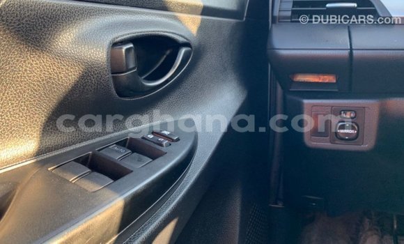 Ra Imported Toyota Yaris funfun Ọkọ̀ in Import - Dubai ni Ashanti Ra Imported Toyota Yaris funfun Ọkọ̀ in Import - Dubai ni Ashanti