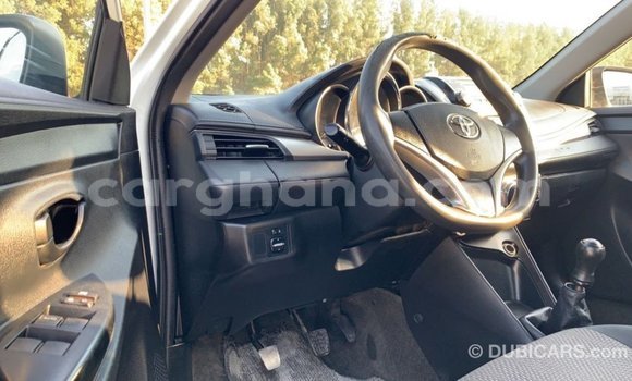 Ra Imported Toyota Yaris funfun Ọkọ̀ in Import - Dubai ni Ashanti Ra Imported Toyota Yaris funfun Ọkọ̀ in Import - Dubai ni Ashanti
