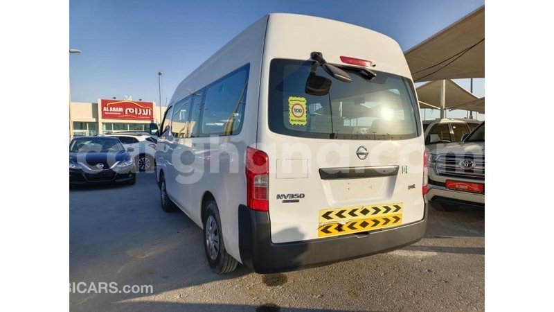 Big with watermark nissan urvan ashanti import dubai 41303