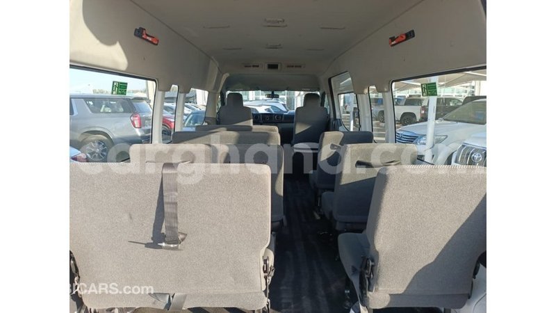 Big with watermark nissan urvan ashanti import dubai 41303