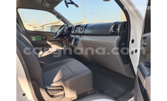 Buy Import Nissan Urvan White Car in Import - Dubai in Ashanti Buy Import Nissan Urvan White Car in Import - Dubai in Ashanti