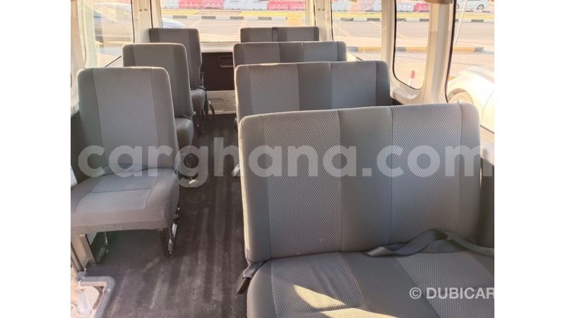 Big with watermark nissan urvan ashanti import dubai 41303