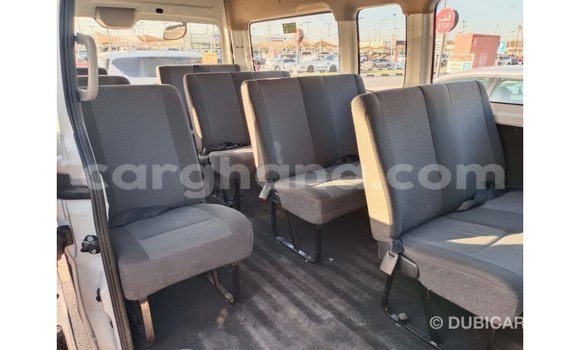 Buy Import Nissan Urvan White Car in Import - Dubai in Ashanti Buy Import Nissan Urvan White Car in Import - Dubai in Ashanti
