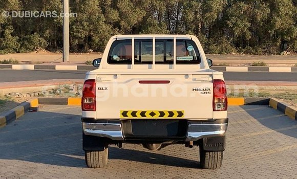 Ra Imported Toyota Hilux funfun Ọkọ̀ in Import - Dubai ni Ashanti Ra Imported Toyota Hilux funfun Ọkọ̀ in Import - Dubai ni Ashanti