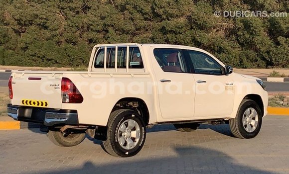 Ra Imported Toyota Hilux funfun Ọkọ̀ in Import - Dubai ni Ashanti Ra Imported Toyota Hilux funfun Ọkọ̀ in Import - Dubai ni Ashanti