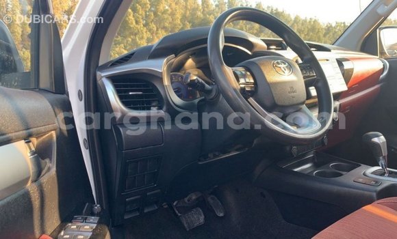Ra Imported Toyota Hilux funfun Ọkọ̀ in Import - Dubai ni Ashanti Ra Imported Toyota Hilux funfun Ọkọ̀ in Import - Dubai ni Ashanti