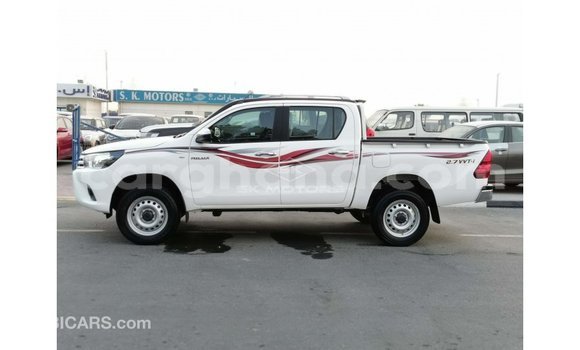 Ra Imported Toyota Hilux funfun Ọkọ̀ in Import - Dubai ni Ashanti Ra Imported Toyota Hilux funfun Ọkọ̀ in Import - Dubai ni Ashanti