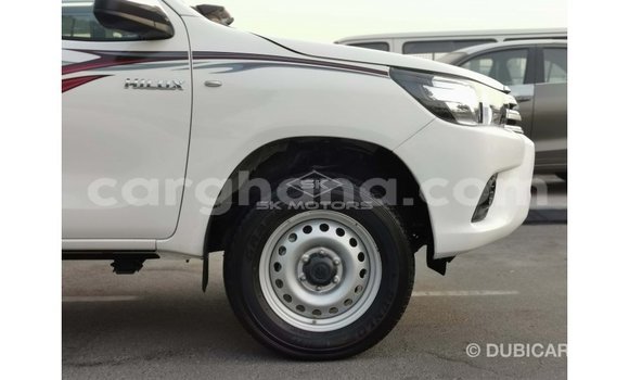 Ra Imported Toyota Hilux funfun Ọkọ̀ in Import - Dubai ni Ashanti Ra Imported Toyota Hilux funfun Ọkọ̀ in Import - Dubai ni Ashanti