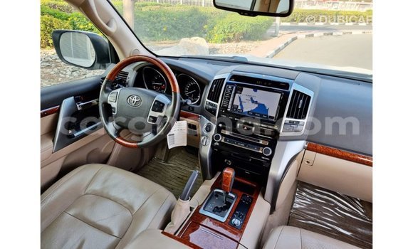Ra Imported Toyota Land Cruiser funfun Ọkọ̀ in Import - Dubai ni Ashanti Ra Imported Toyota Land Cruiser funfun Ọkọ̀ in Import - Dubai ni Ashanti