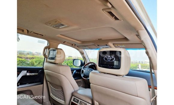 Ra Imported Toyota Land Cruiser funfun Ọkọ̀ in Import - Dubai ni Ashanti Ra Imported Toyota Land Cruiser funfun Ọkọ̀ in Import - Dubai ni Ashanti