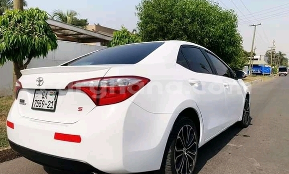Buy Used Toyota Corolla White Car in Accra in Greater Accra Buy Used Toyota Corolla White Car in Accra in Greater Accra