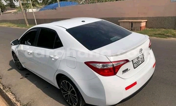 Buy Used Toyota Corolla White Car in Accra in Greater Accra Buy Used Toyota Corolla White Car in Accra in Greater Accra