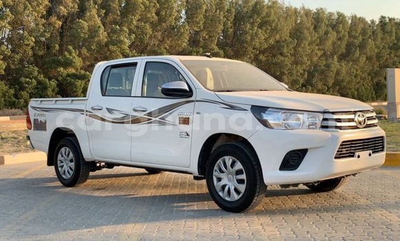 Ra Imported Toyota Hilux funfun Ọkọ̀ in Import - Dubai ni Ashanti Ra Imported Toyota Hilux funfun Ọkọ̀ in Import - Dubai ni Ashanti