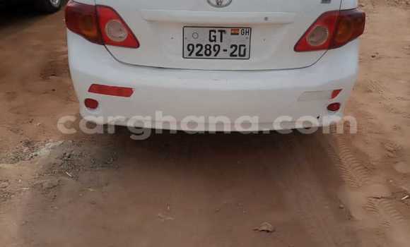 Sayi Na hannu Toyota Corolla White Mota in Accra a Greater Accra Sayi Na hannu Toyota Corolla White Mota in Accra a Greater Accra