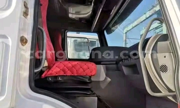 Ra Àlòkù Howo Sinotruck funfun Ọkọ̀ akẹ́rù ńlá in Accra ni Greater Accra Ra Àlòkù Howo Sinotruck funfun Ọkọ̀ akẹ́rù ńlá in Accra ni Greater Accra