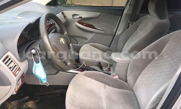 Sayi Na hannu Toyota Corolla Azurfa Mota in Accra a Greater Accra Sayi Na hannu Toyota Corolla Azurfa Mota in Accra a Greater Accra
