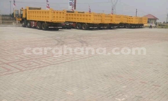 Buy Used Howo Sinotruck Other Truck in Accra in Greater Accra Buy Used Howo Sinotruck Other Truck in Accra in Greater Accra