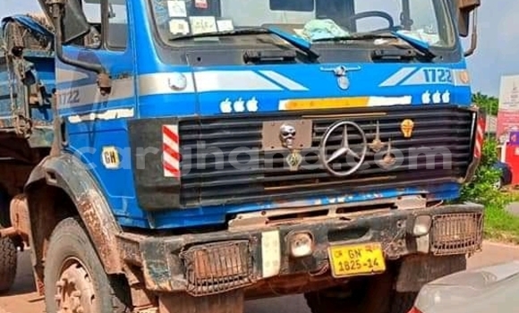 Sayi Na hannu Mercedes‒Benz Truck Sauran Babbar mota in Accra a Greater Accra Sayi Na hannu Mercedes‒Benz Truck Sauran Babbar mota in Accra a Greater Accra